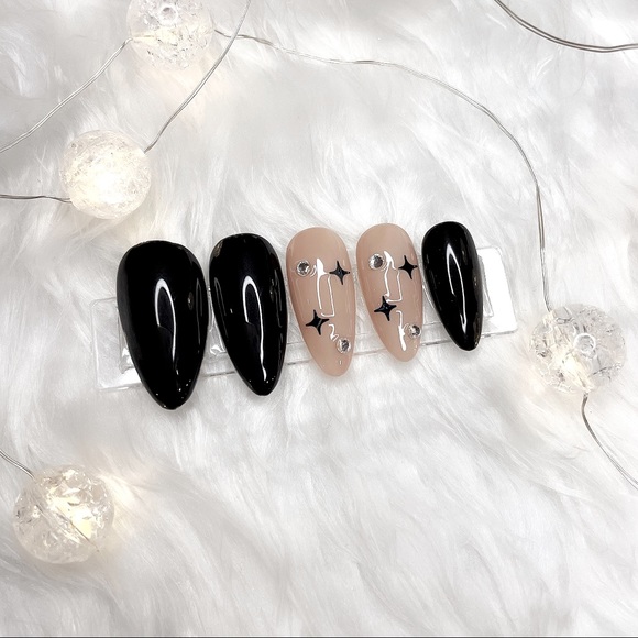 Hand made press on nails - Picture 1 of 8